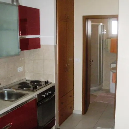 Venus 5 Apartment