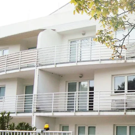 Venus 5 Apartment *